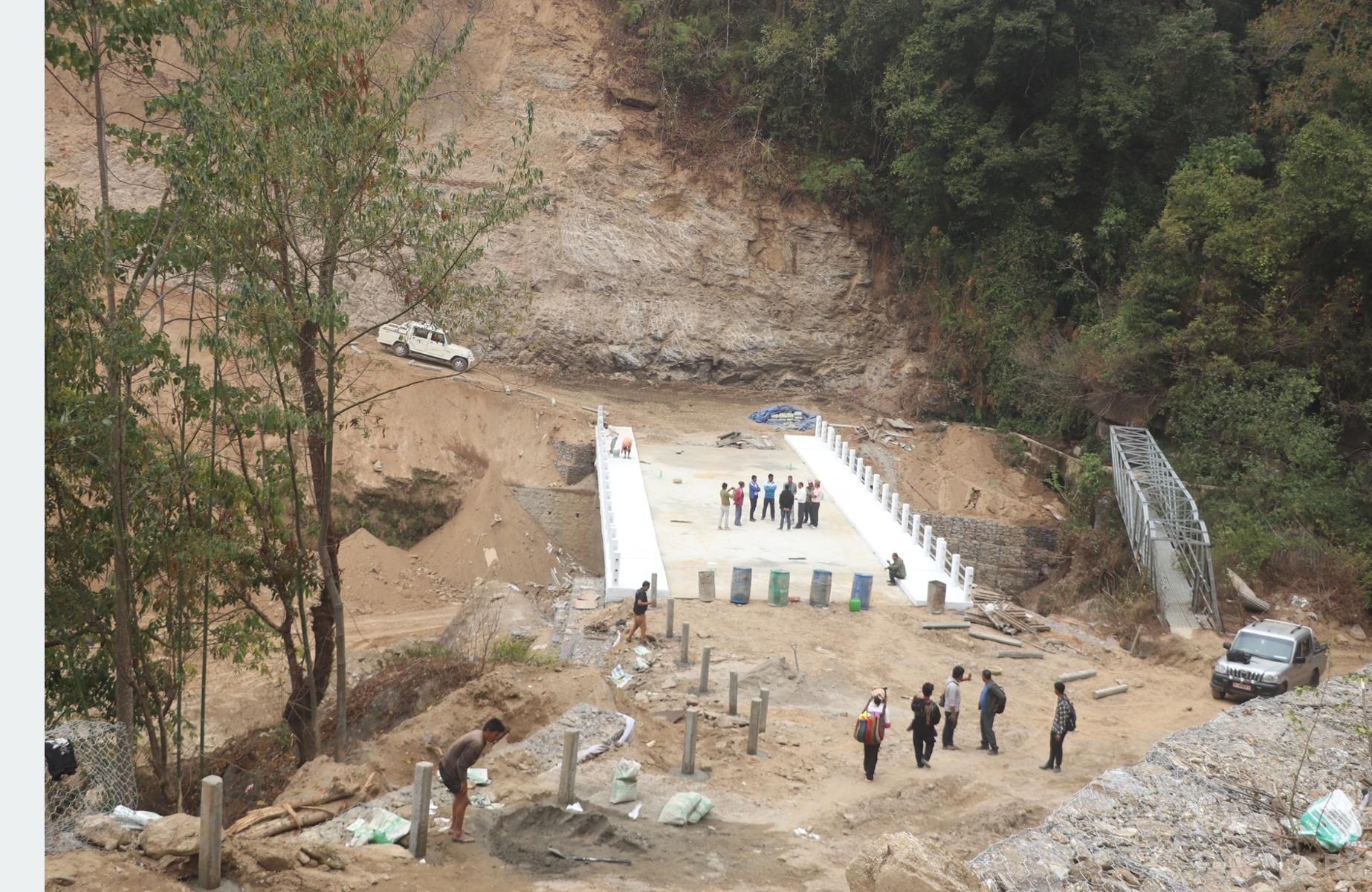 लेगुवा खोलामा पक्की पुल बनेसँगै स्थानीयलाई सङ्खुवासभा घुम्नुपर्ने बाध्यता हट्यो