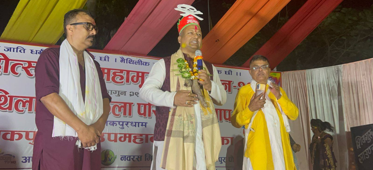 मुख्यमन्त्री सिंह बने महामूर्ख
