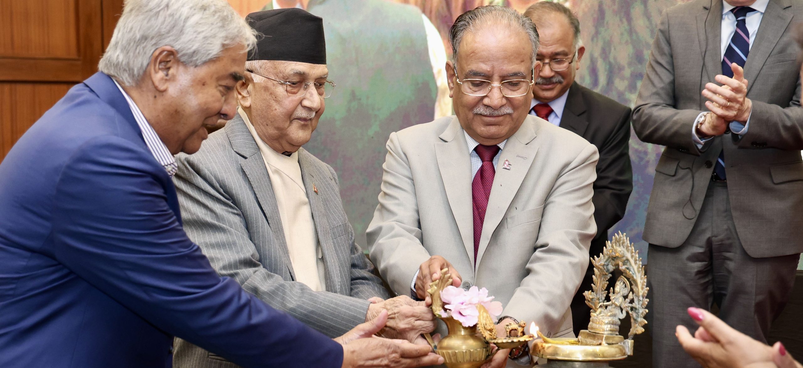 द्वन्द्व पीडितलाई न्यायका लागि ढिलाइ नगर्ने शीर्ष नेताको प्रतिबद्धता
