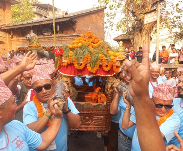 चामुण्डा माई र बालकुमारी माईको मिलन गराएर मनाइयो जात्रा