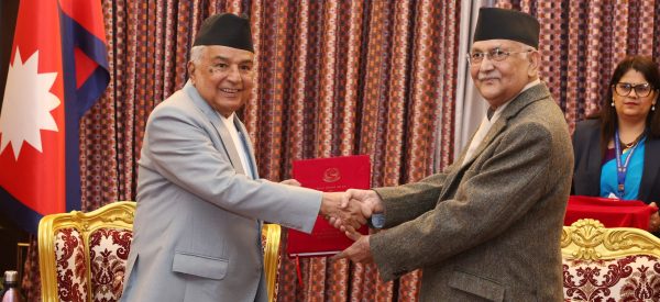 प्रधानमन्त्रीले राष्ट्रपतिलाई बुझाए सरकारको उपलब्धि