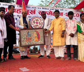 आफूलाई महामूर्ख साबित गर्न तछाडमछाड !