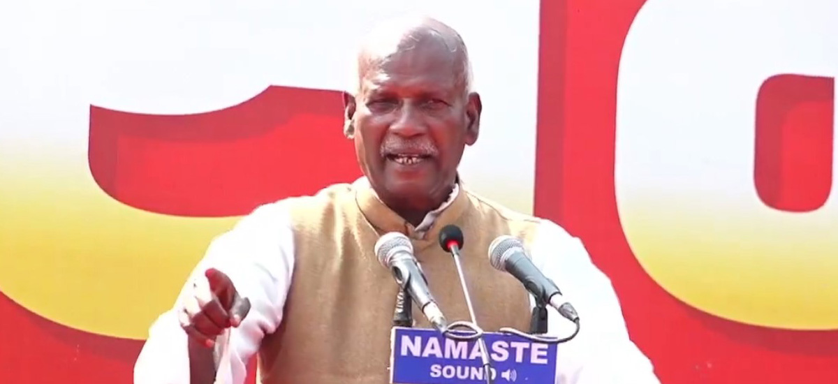 पूर्व राजा संविधानको परिधिभित्रै बसुन् : महिन्द्रराय यादव