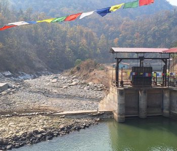 साप्सुखोला जलविद्युत् आयोजनाले पानी नछाड्दा चैते धान रोप्न समस्या