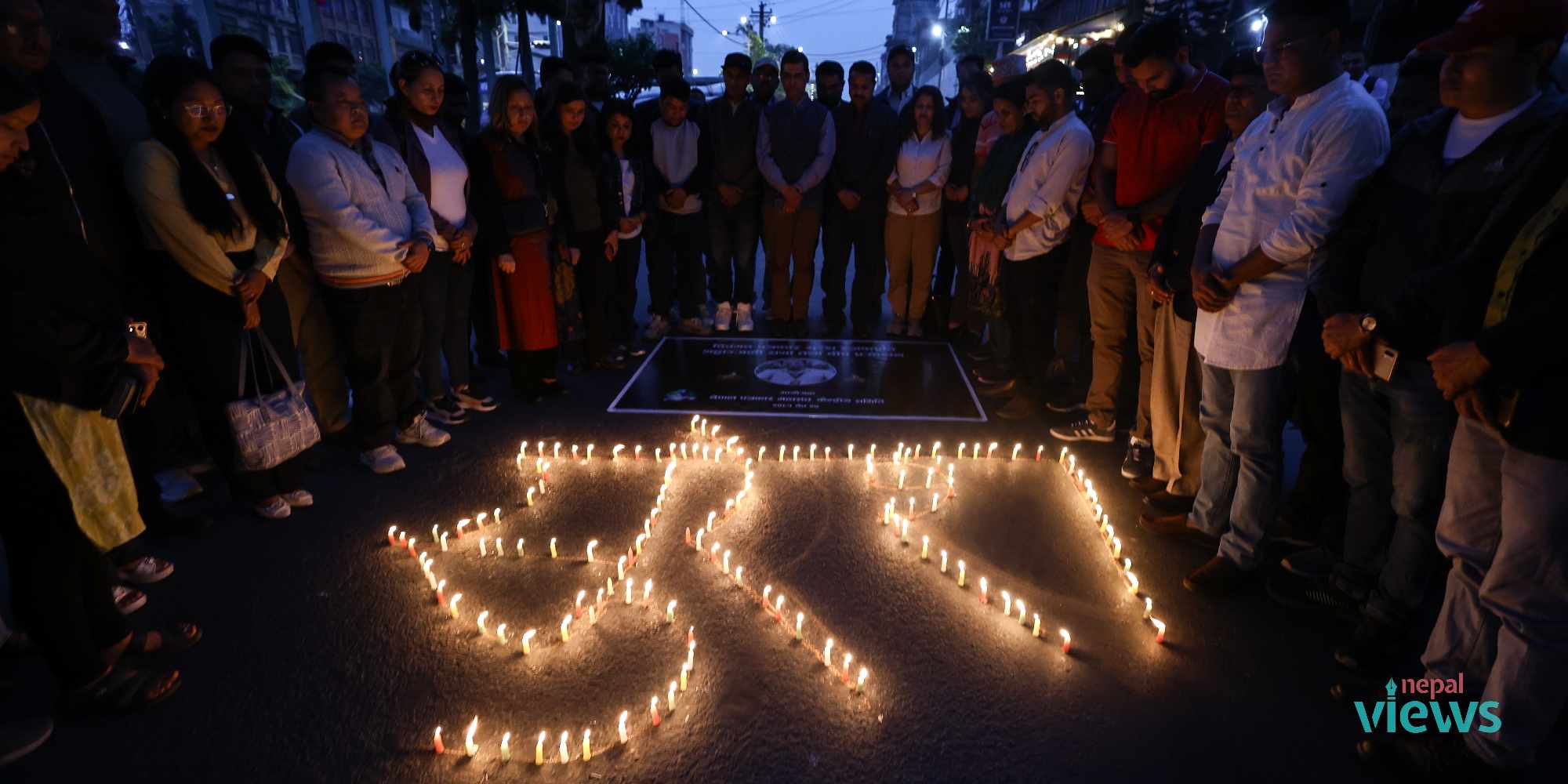 पत्रकार सुरेश रजकको १३ औं पुण्यतिथिमा दीप प्रज्वलन (तस्वीरहरु)