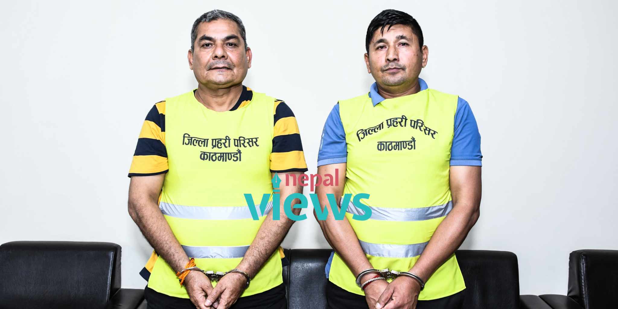 सरकारी वकिलको कार्यालयमा दुर्गा प्रसाईंसँग बयान लिइँदै