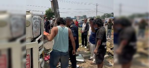 चितवनमा बोलेरोले स्कुटरलाई ठक्कर दिँदा महिलाको मृत्यु