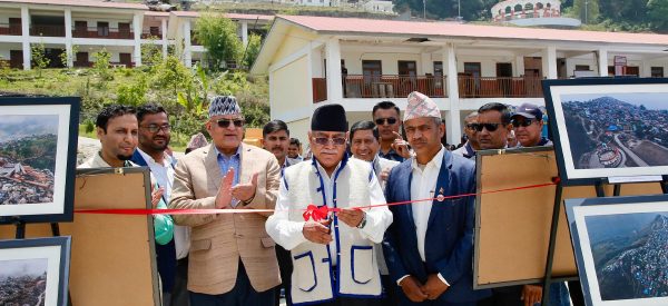 बारपाकमा प्रचण्ड, अवलोकन गरे भूम्कपकालीन तस्वीर