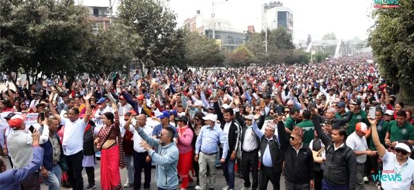 शिक्षक महासङ्घले वार्ताबारे लिएन ठोस निर्णय, भोलीको बैठकबाट जवाफ दिने