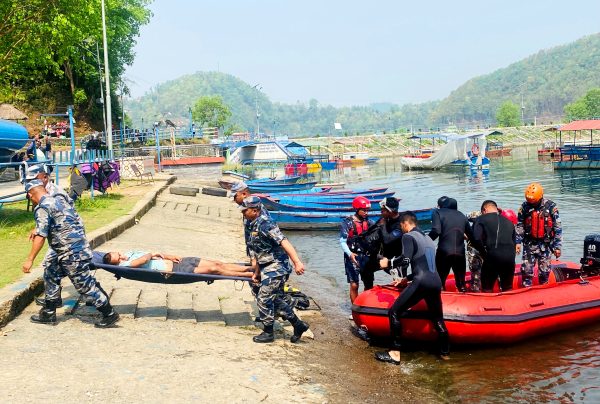 बेगनास तालमा डुङ्गा पल्टिएपछि…
