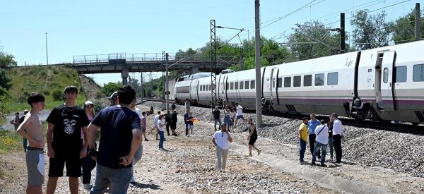 स्पेन र पोर्चुगलमा विद्युत् आपूर्ति बन्द, समस्या हट्न एक हप्ता लाग्न सक्ने