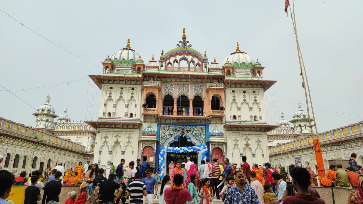 देशभरका राम मन्दिरमा भक्तजनको भीड