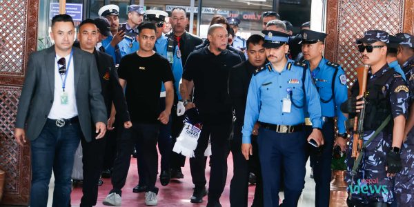 नेपाल आइपुगे विश्वकप विजेता रोबर्टो कार्लोस (तस्वीरहरू)