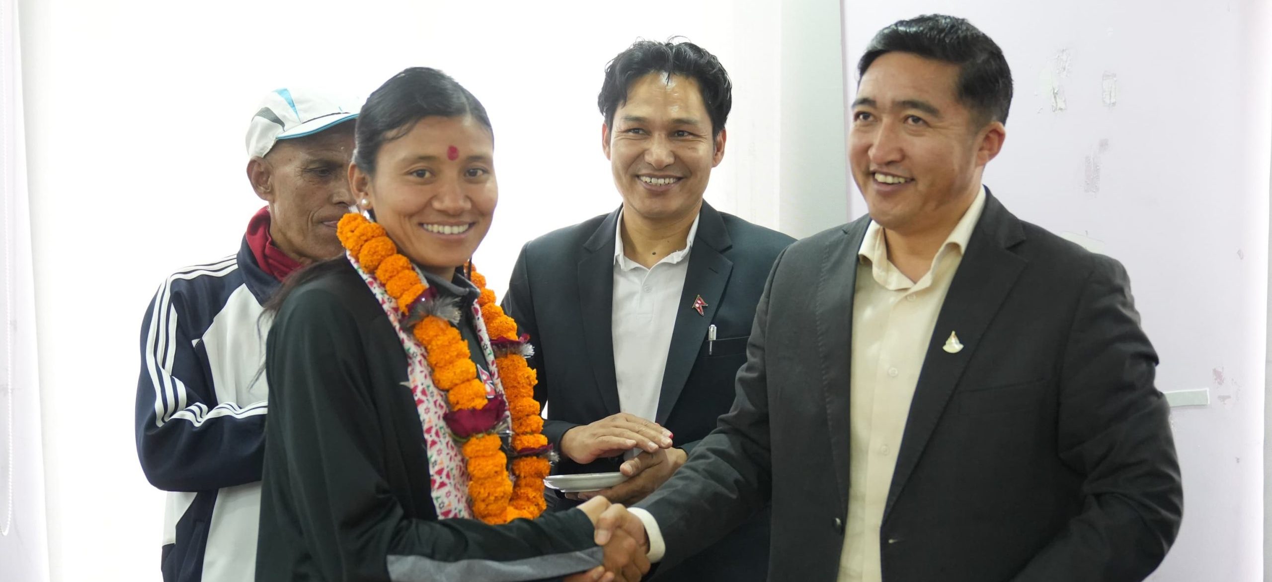 म्याराथनमा सहभागी हुन सन्तोषी लन्डन जाने