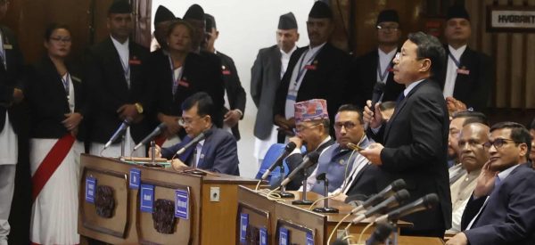 माओवादी केन्द्रले भन्यो – गृहमन्त्रीले राजीनामा दिनुपर्छ, नभए संसद् चल्दैन