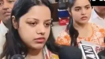 पहलगाममा श्रीमान्‌ गुमाएकी हिमाङ्शी भन्छिन् : कश्मीरी-मुस्लिमको विरुद्धमा नजानुहोस्