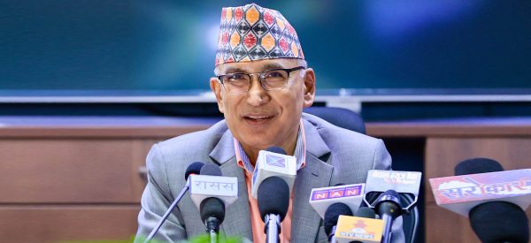 बजेटप्रतिको टिप्पणी समय सान्दर्भिक – अर्थमन्त्री पौडेल