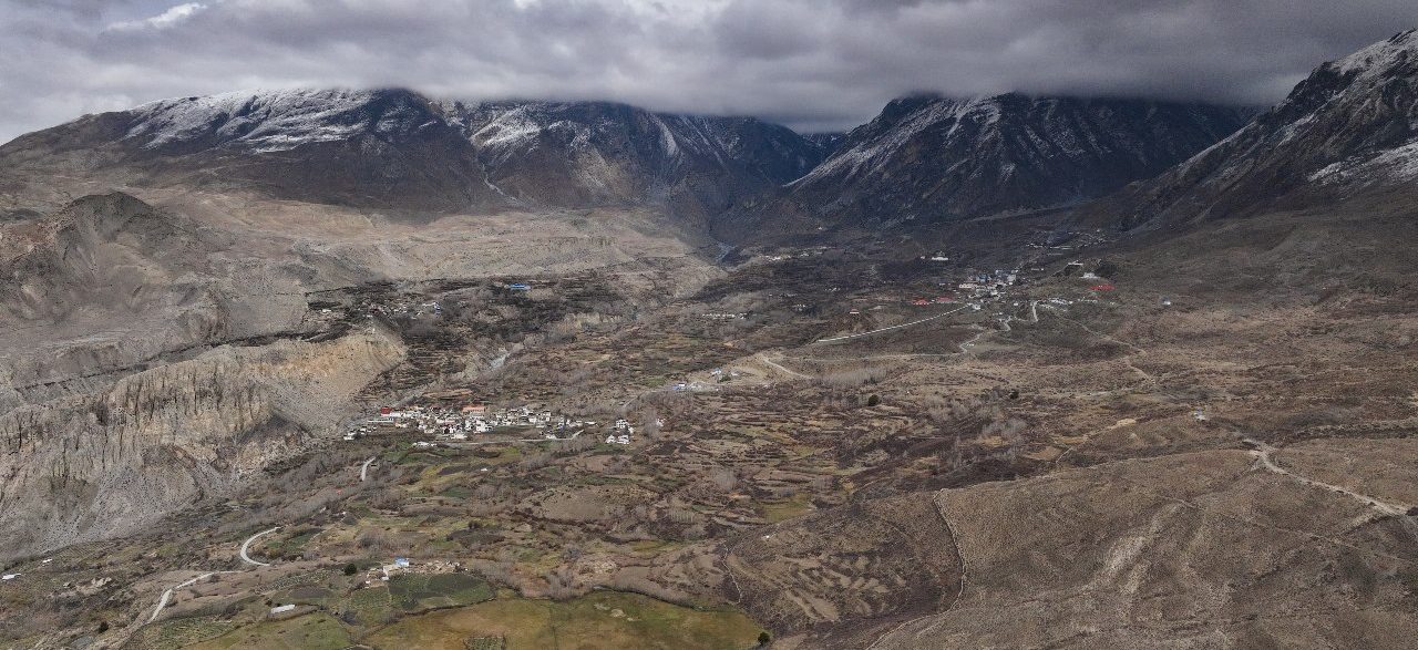 आहा ! हिमाल पारीको जिल्ला मुस्ताङ (तस्वीरहरू)