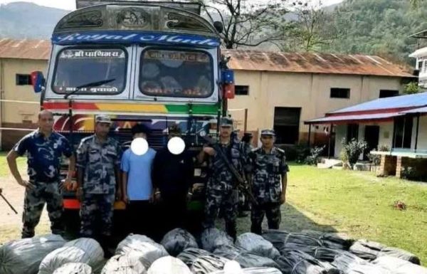 सुनसरीबाट ७ सय ८३ किलो गाँजासहितको ट्रक सशस्त्र प्रहरीको नियन्त्रणमा