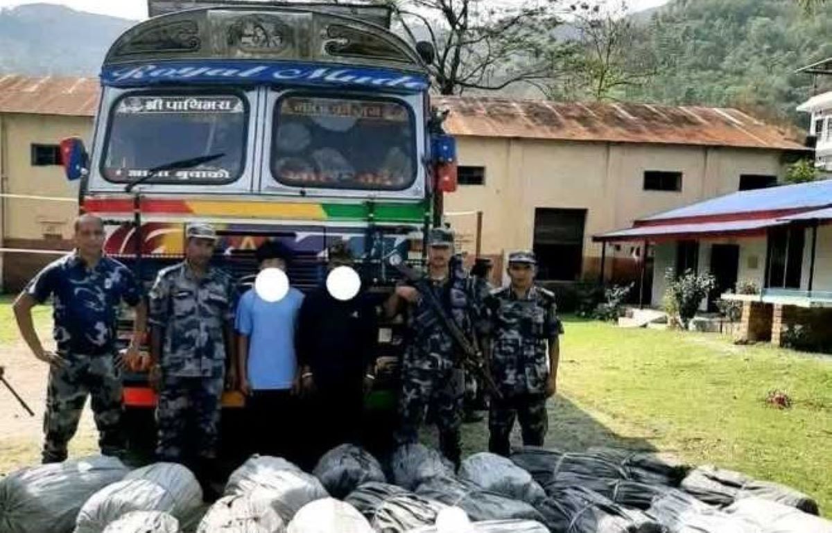 सुनसरीबाट ७ सय ८३ किलो गाँजासहितको ट्रक सशस्त्र प्रहरीको नियन्त्रणमा