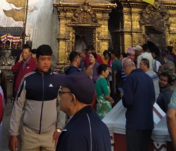 बुद्धको अस्तुधातु दर्शनका लागि स्वयम्भूमा राखियो, श्रद्धालुको घुइँचो