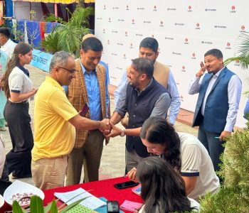 बिर्तामोडमा क्रेटा ईभी सार्वजनिक तथा अन्तरक्रिया