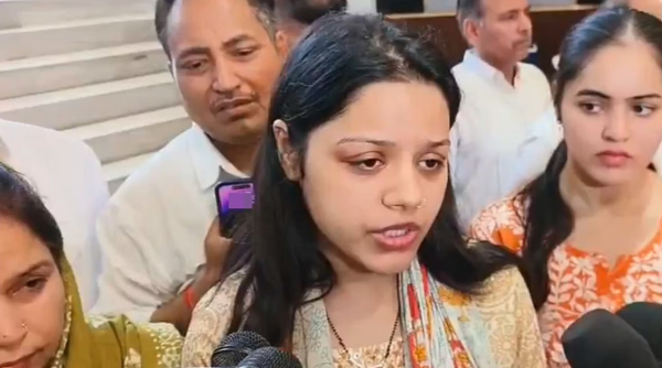 पहलगाममा श्रीमान्‌ गुमाएकी हिमाङ्शी भन्छिन् : कश्मीरी-मुस्लिमको विरुद्धमा नजानुहोस्