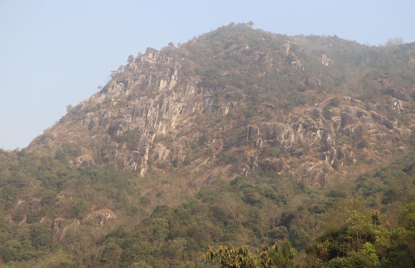 पर्यटकको पर्खाइमा ऐतिहासिकस्थल ‘गोल्मे राजा, गोल्मे रानी’