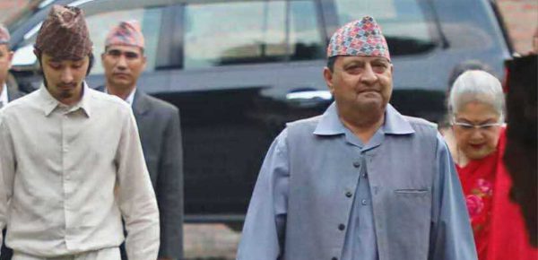 ज्ञानेन्द्र नारायणहिटी दरबारमा