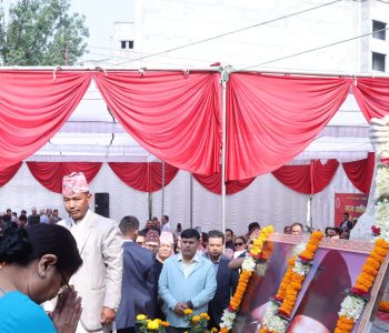मदनको अगुवाइमा प्रतिपादित जबजले लोकतान्त्रिक परिवर्तनलाई सफल बनायो : ओली