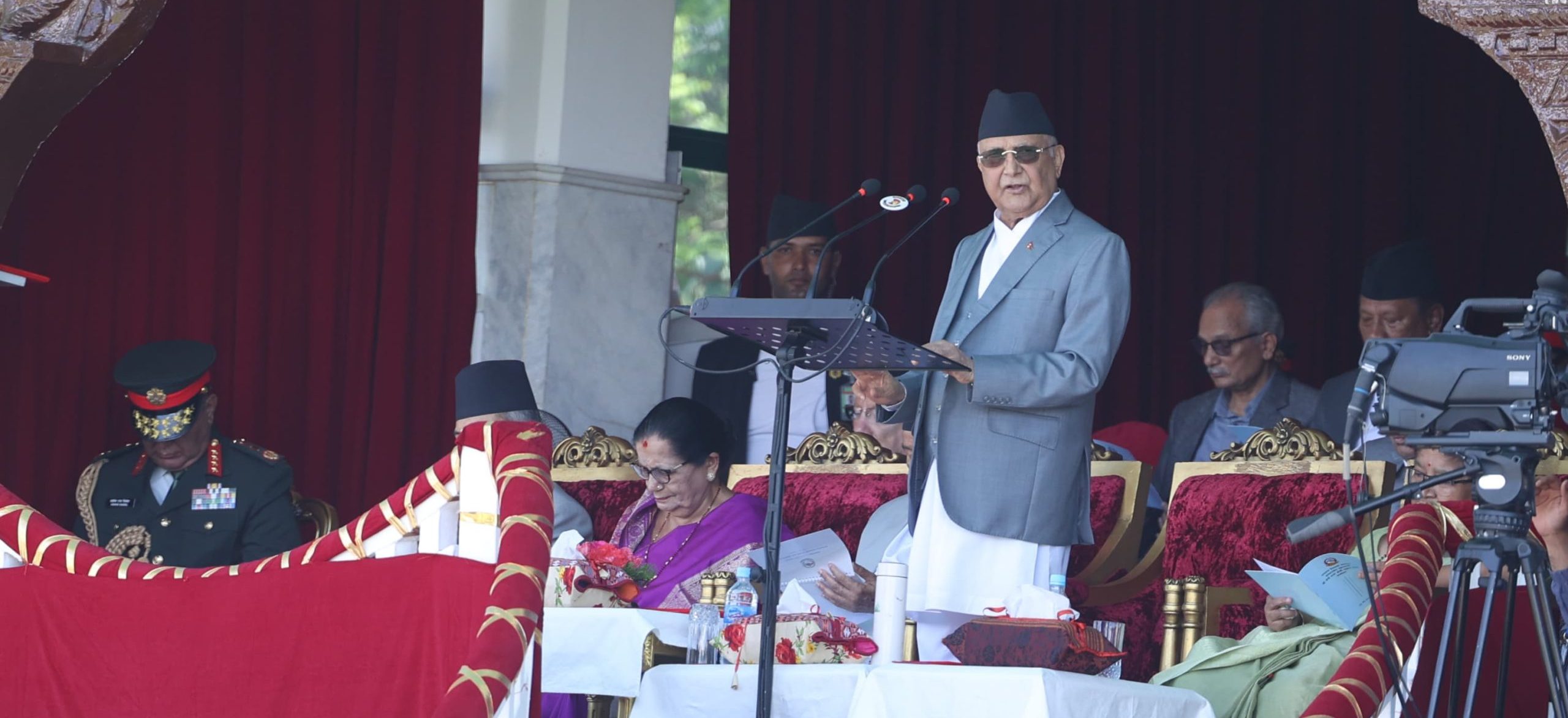 प्रधानमन्त्री भन्छन् – हिजो जनताले सिंहदरबार र नाराणहिटी गेट बाहिरबाट हेर्थे, आज भित्र पस्छन्