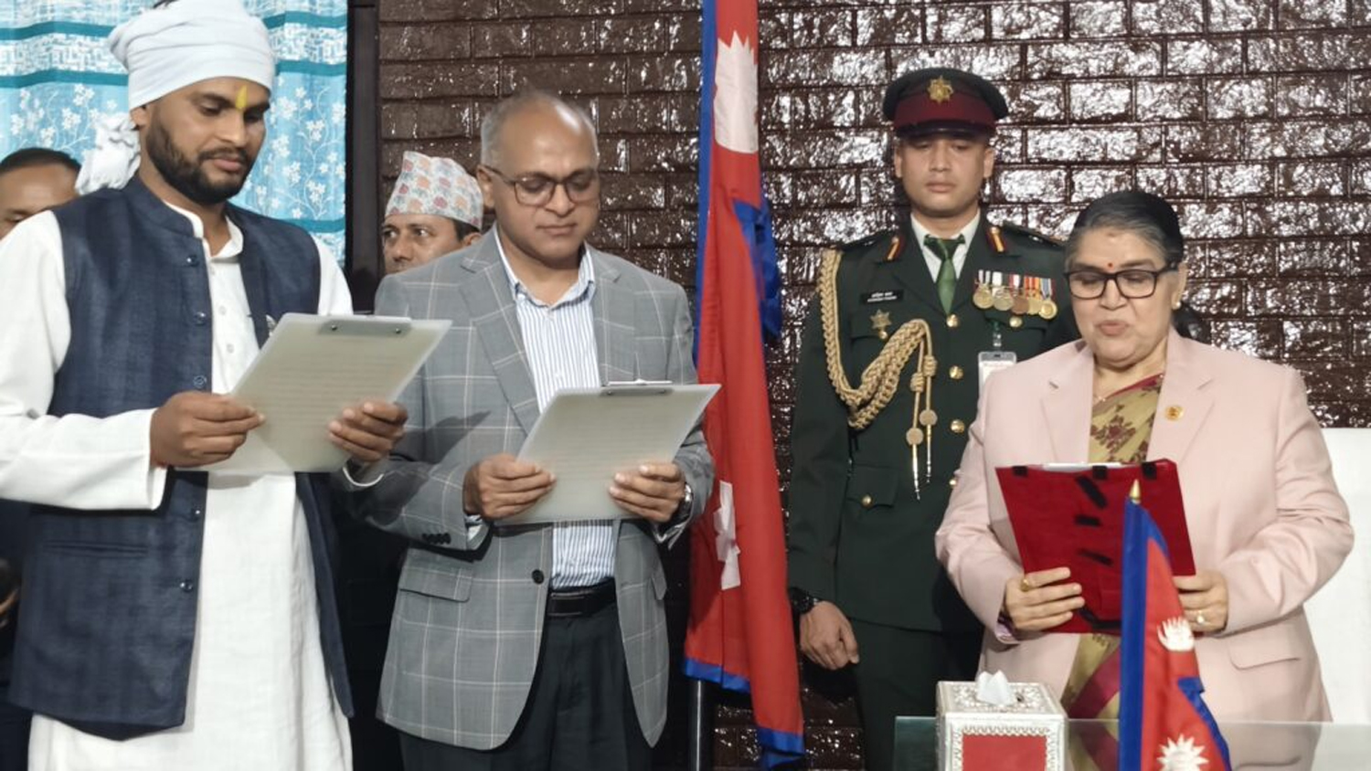 मधेशको मन्त्रिपरिषद् पुनर्गठन, कुशवाहा र यादवले लिए शपथ