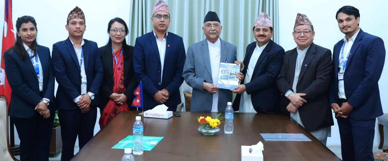 प्रधानमन्त्रीसमक्ष नाष्टको सेवा आयोगको प्रतिवेदन पेस