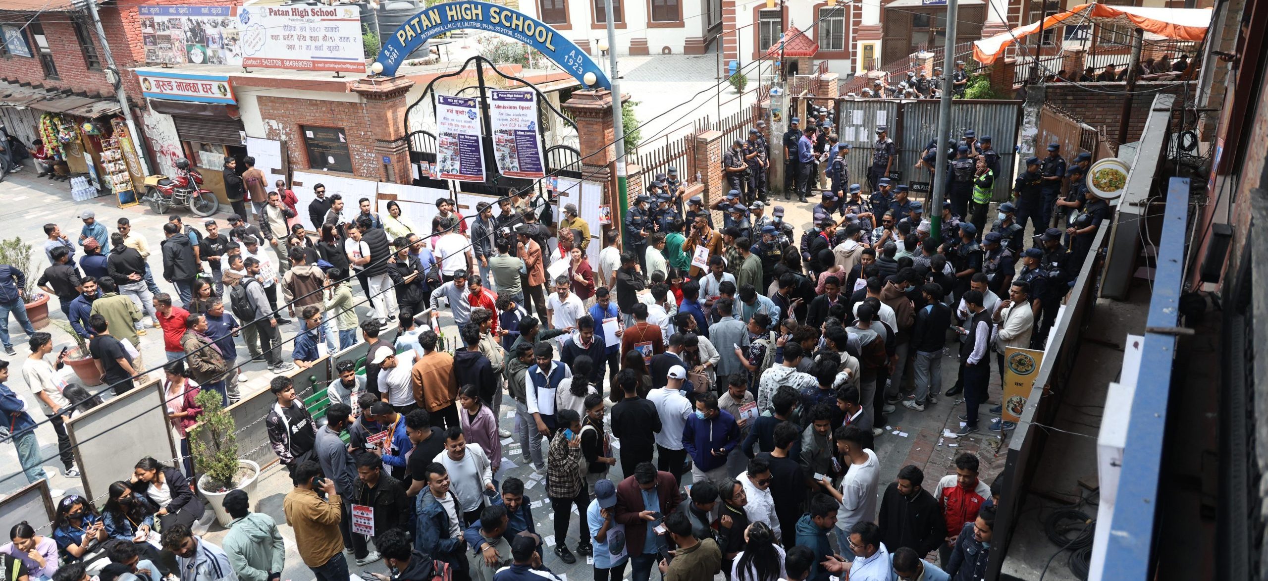 स्ववियु निर्वाचन : पाटन क्याम्पसमा बिहानैदेखि मतदान (तस्वीरहरू)