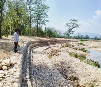 बस्ती जोगाउन झिझरी खोलामा तटबन्ध