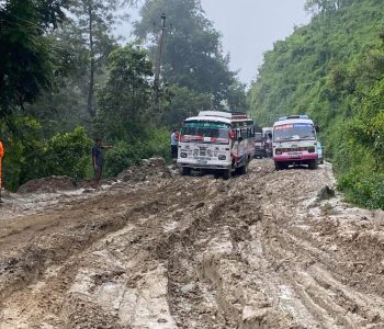 धुलिखेल–खावा सडक स्तरोन्नतिको काम अलपत्र, यात्रु चार वर्षदेखि सास्ती भोग्न बाध्य