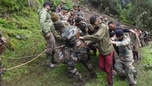 उत्तरपूर्वी भारतमा भारी वर्षापछि पहिरो : ३ सैनिकको मृत्यु, ६ जना बेपत्ता