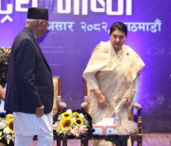 एमालेमा ईश्वरले खोजेको ‘द्वन्द्वको विधिसम्मत प्रकट’ अर्थात्, ओली बहिर्गमन