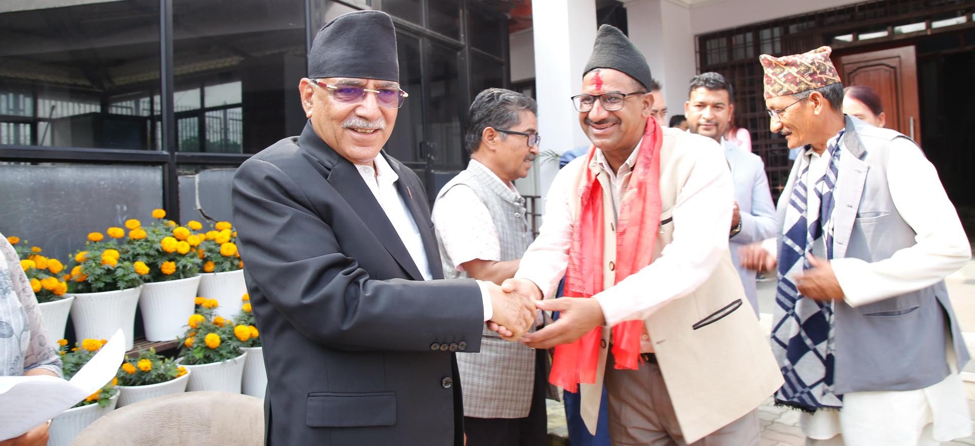 जसपा कर्णाली अध्यक्षसहित दर्जनौं नेता-कार्यकर्ता माओवादी केन्द्रमा प्रवेश