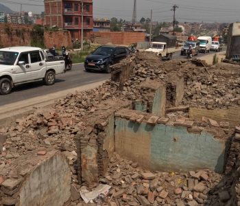 सूर्यविनायक-साँगा सडक सीमाभित्रका संरचना भत्काइँदै (तस्वीरहरू)
