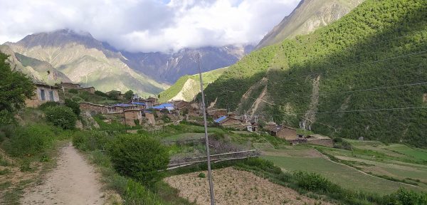 छ महिनापछि घर फर्किए तिङ्करवासी, आफ्नै गाउँ आउन भारतको अनुमति