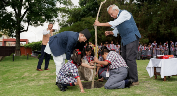 भारतीय दूतावासमा वृक्षारोपण गरी मनाइयो वातावरण दिवस (तस्वीरहरू)