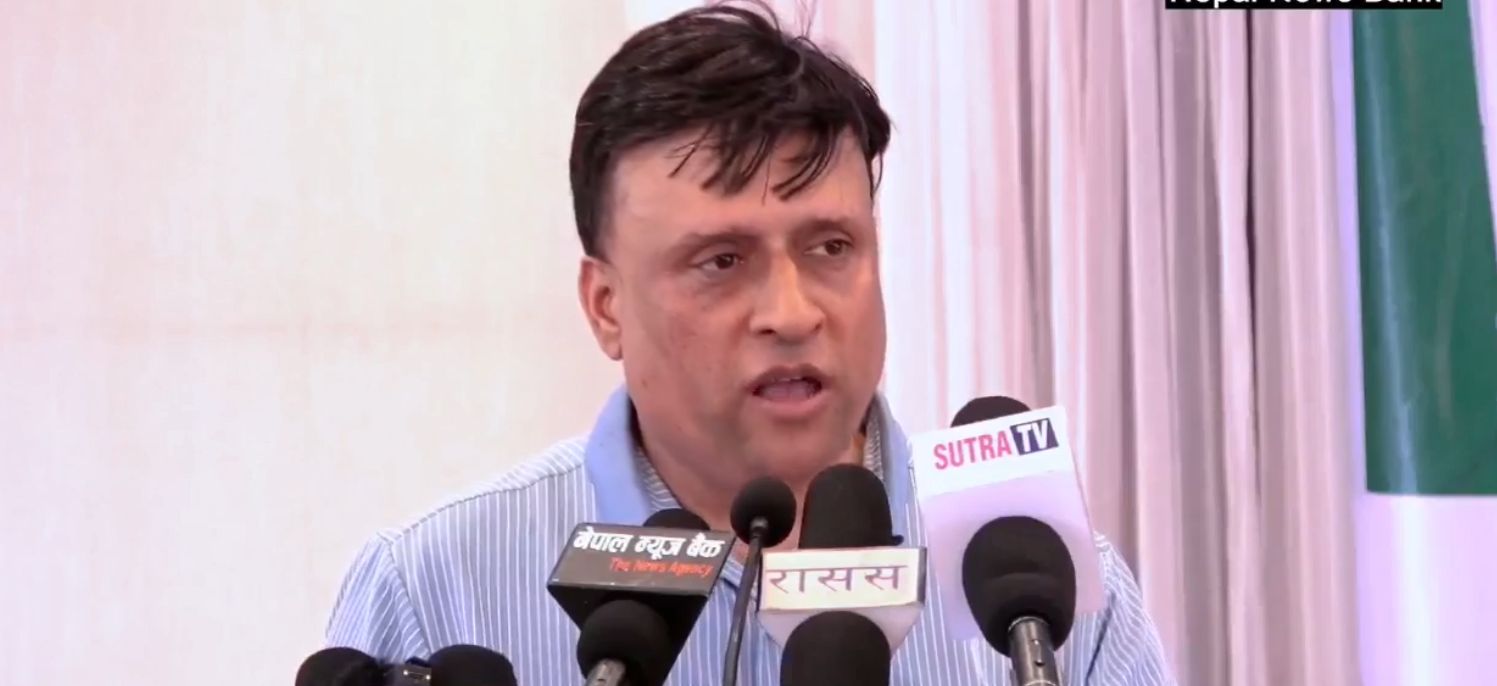 आफ्नो नाम, रंग र डिजाइन नक्कल गरेर यात्रु बस चलाएको भन्दै महानगर यातायातको आपत्ति
