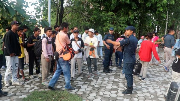 भारतका विभिन्न स्थानमा बन्धक बनाइएका ५७ नेपाली उद्धारपछि स्वदेश फर्किए