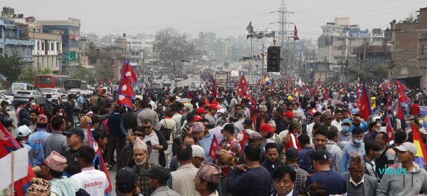 राजावादी आन्दोलनका समर्थक युवाहरूलाई केले आकर्षण गरिरहेको छ ?