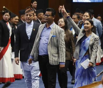 प्रधानमन्त्रीको सम्बोधनअघि संसद् बैठक बहिष्कार गर्दै बाहिरियो रास्वपा
