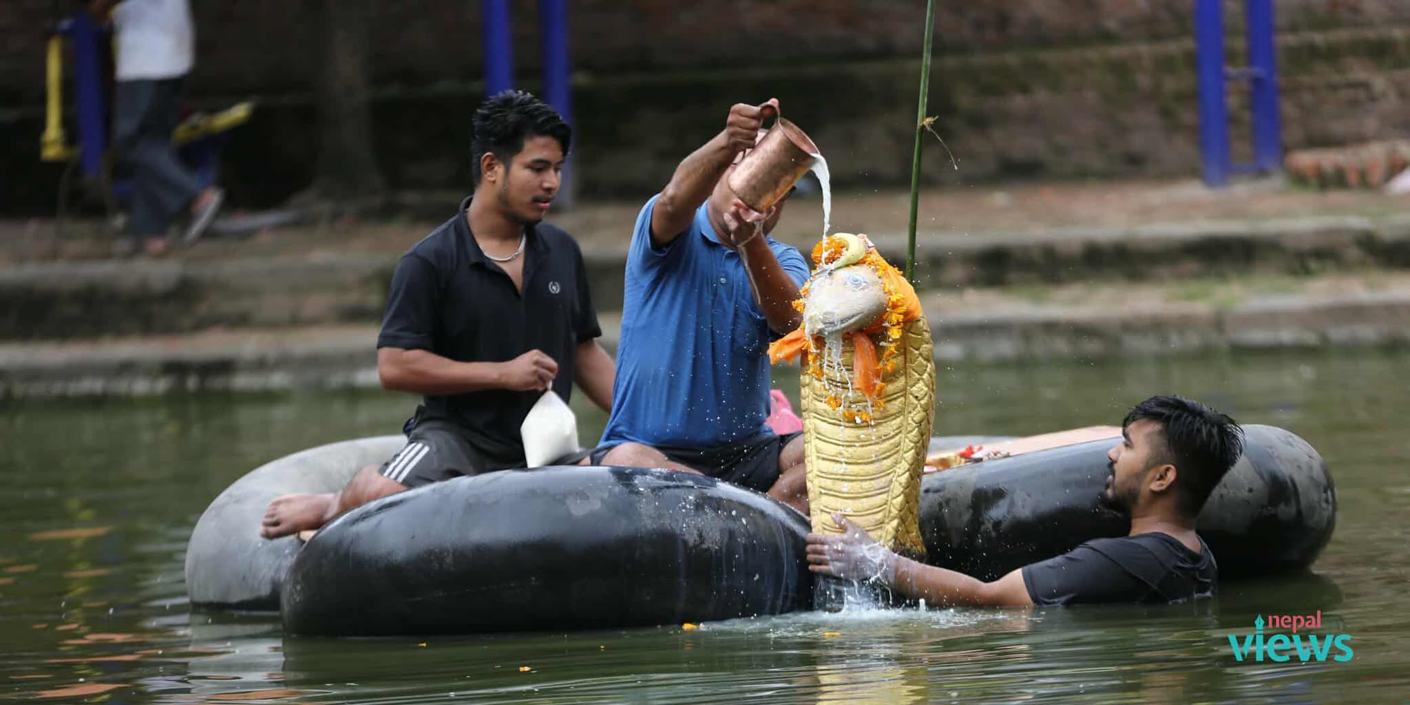 नागपोखरीमा नागको पूजा (तस्वीरहरू)