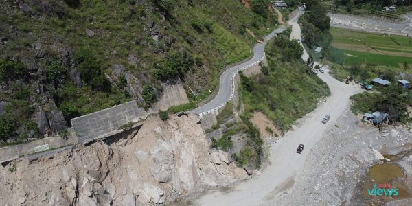 बीपी राजमार्गको बिजोग उस्तै (तस्वीरहरू)