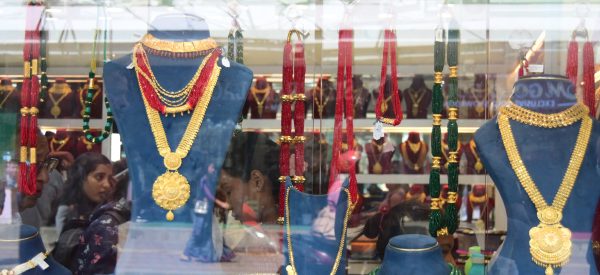 सुनको भाउ तोलामा ८ सयले बढ्यो