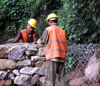 सवारी चापका कारण नागढुंगा-मुग्लिन सडक निर्माणको काम प्रभावित